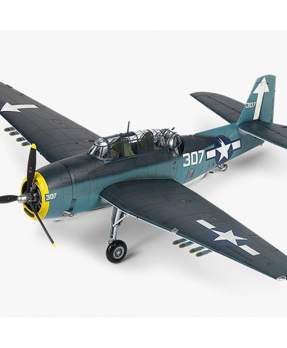 Academy modelis TBM-3 USS BUNKERHILL 1/48