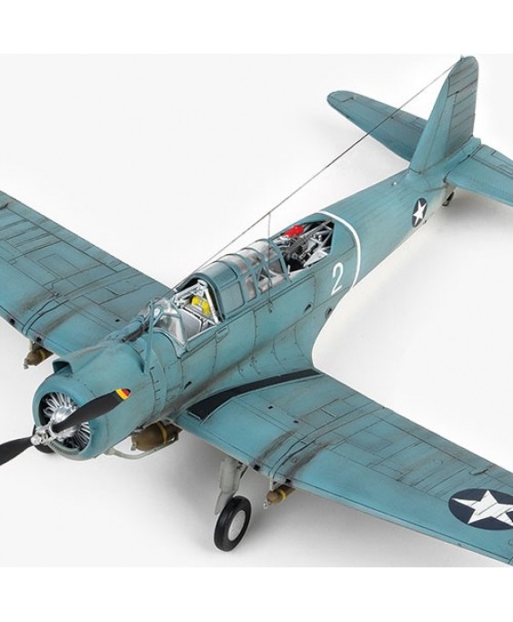 Academy modelis SB2U-3 Battle of Midway 1/48