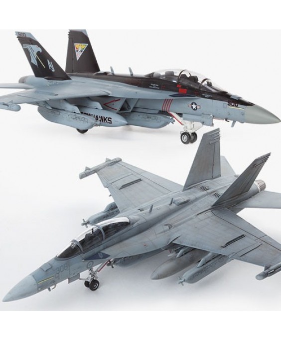 Academy modelis USN EA-18G VAQ-141 Shadow Hawks 1/72