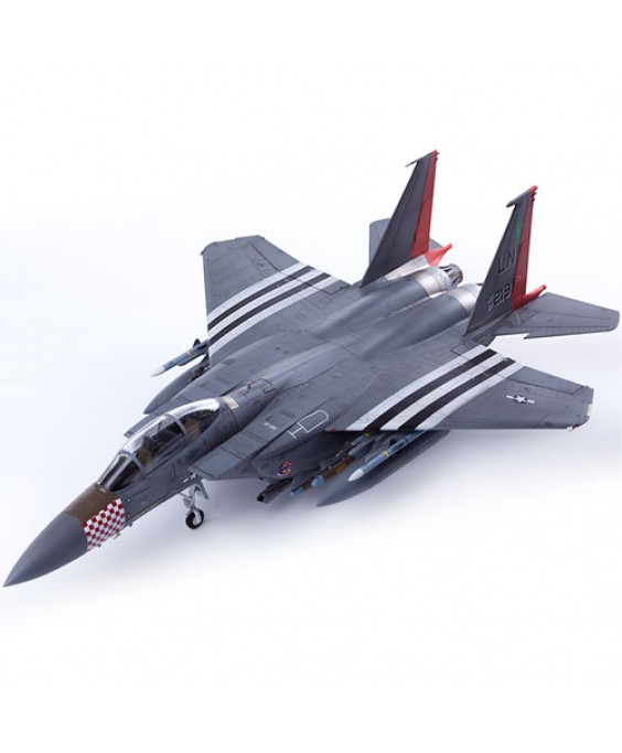 Academy modelis USAF F-15E D-Day 75th Anniversary 1/72 Academy modelis USAF F-15E D-Day 75th Anniversary 1/72