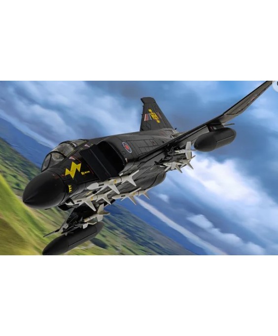 Corgi - McDonnell Douglas Phantom II FG.1 - XV582 'Black Mike' 1/48