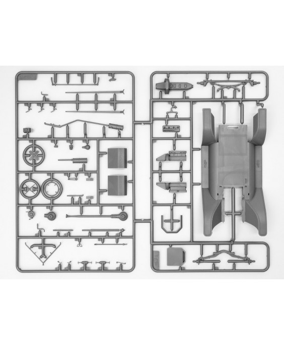 ICM modelis T 1913 Speedster with American Sport Car Drivers 1/24