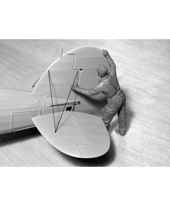 ICM WWII British Ground Personnel (1939-1945) (3 figures) 1/32