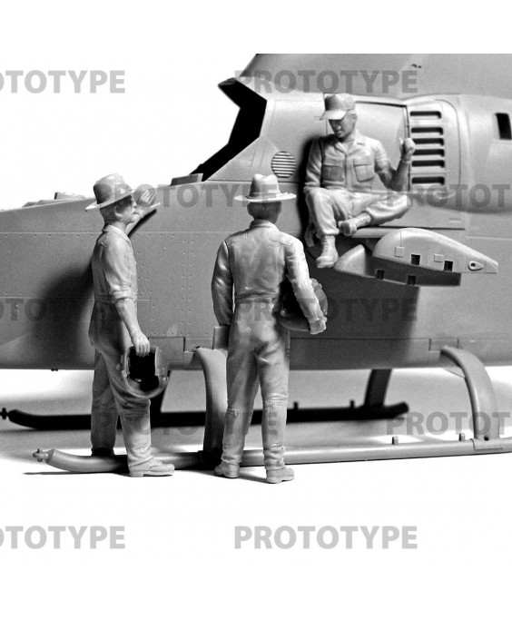ICM US Helicopter Pilots (Vietnam War) 1/32