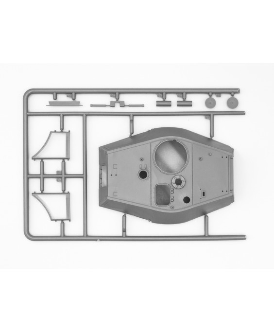 ICM modelis Pz.Kpfw.VI Ausf.B King Tiger (late production) with full interior, WWII German Heavy Tank 1/35