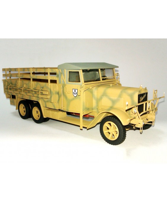 ICM modelis Henschel 33 D1, WWII German Army Truck 1/35 ICM modelis Henschel 33 D1, WWII German Army Truck 1/35