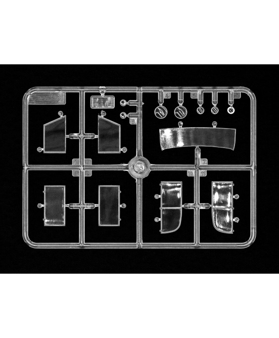 ICM modelis G4 (1939 production), German Car with Passengers (4 figures) 1/35