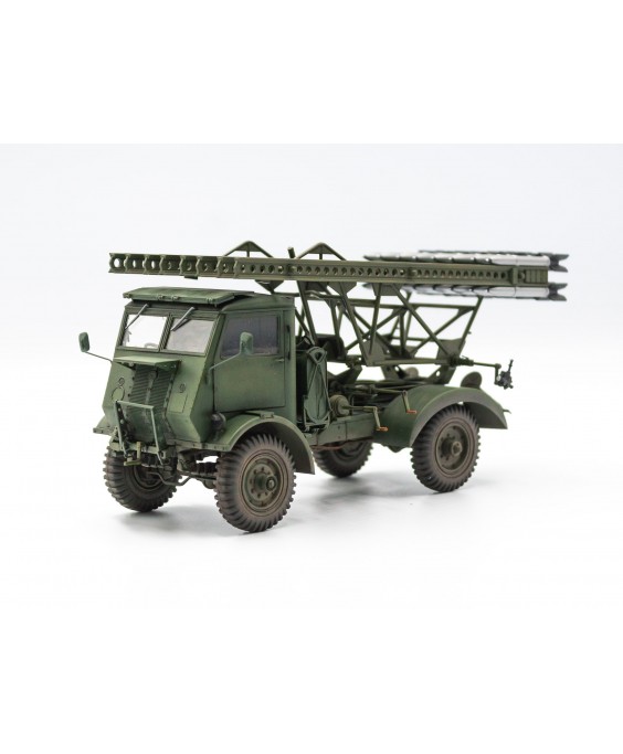 ICM modelis BM-13-16 on W.O.T. 8 chassis, WWII Soviet MLRS 1/35 ICM modelis BM-13-16 on W.O.T. 8 chassis, WWII Soviet MLRS 1/35