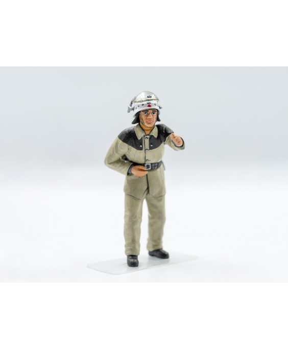 ICM Soviet Firemen (1980s) 1/35
