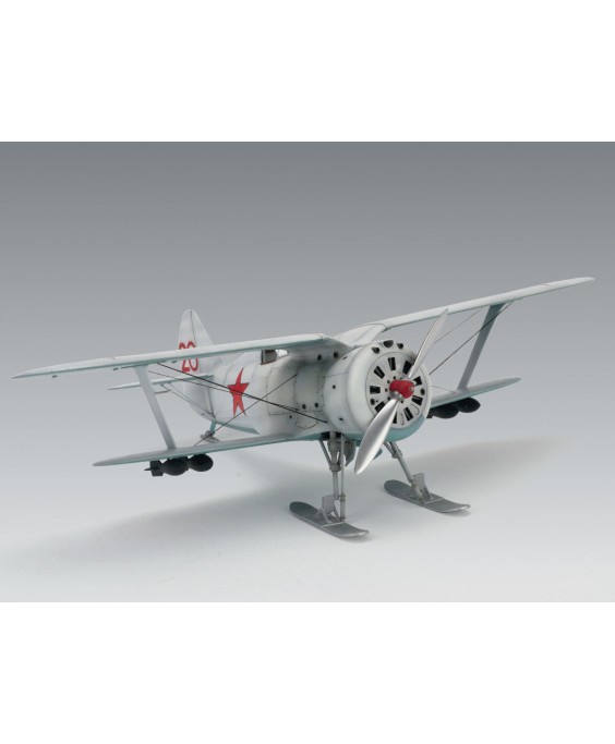 ICM modelis I-153, WWII Soviet Biplane Fighter (winter version) 1/48