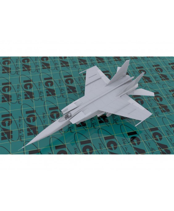 ICM modelis MiG-25 RBF, Soviet Reconnaissance Plane 1/48 ICM modelis MiG-25 RBF, Soviet Reconnaissance Plane 1/48