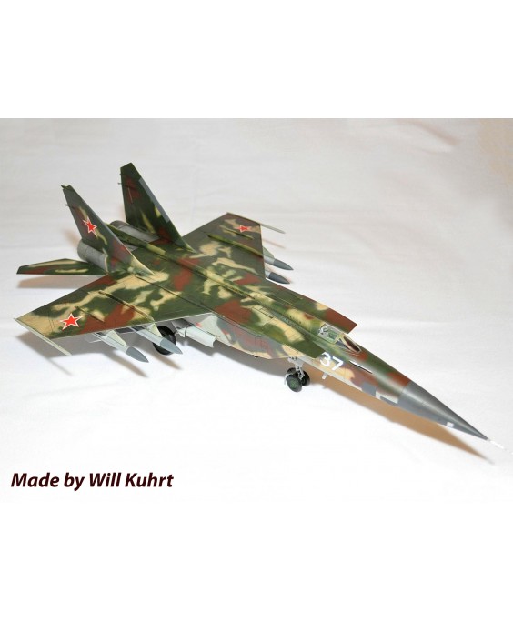 ICM modelis MiG-25 BM, Soviet Strike Aircraft 1/48 ICM modelis MiG-25 BM, Soviet Strike Aircraft 1/48