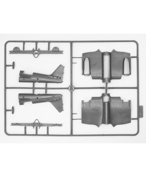 ICM modelis SB 2M-100A, WWII Soviet Bomber 1/72