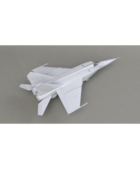 ICM modelis MiG-25 RBF, Soviet Reconnaissance Plane 1/72 ICM modelis MiG-25 RBF, Soviet Reconnaissance Plane 1/72