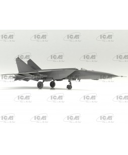 ICM modelis MiG-25PD, Soviet Interceptor Fighter  1/72