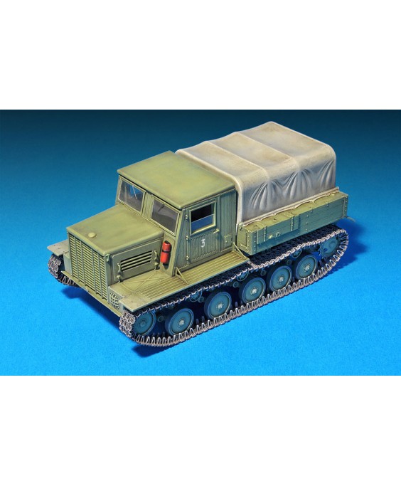 MiniArt modelis YA-12 Soviet Artillery Tractor 1/35