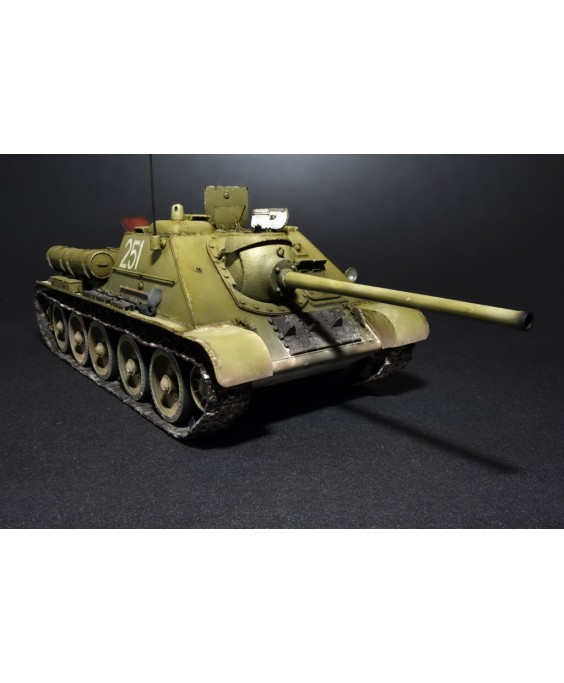 MiniArt modelis SU-85 Mod. 1943 (Mid Production) w/Full Interior 1/35