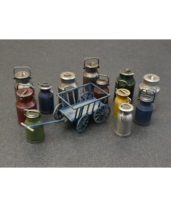 MiniArt MILK CANS WITH SMALL CART 1/35 MiniArt MILK CANS WITH SMALL CART 1/35