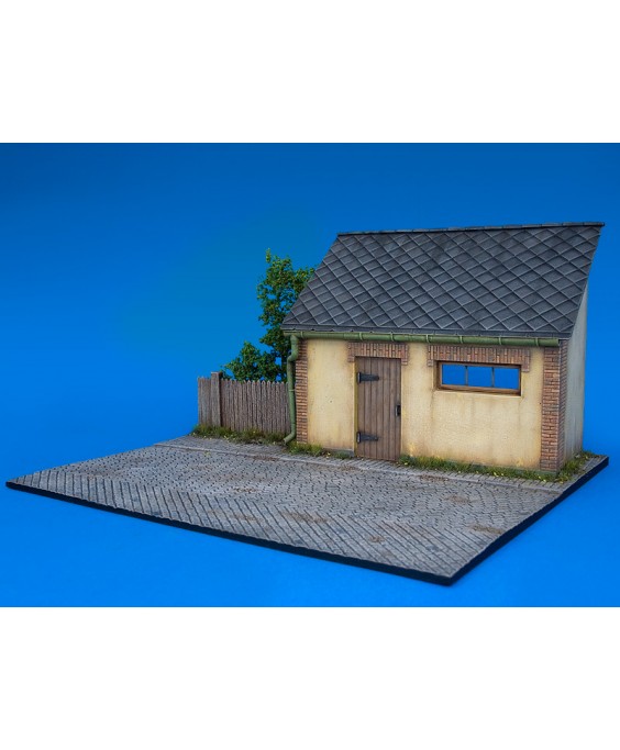 MiniArt DIORAMA WITH BARN 1/35