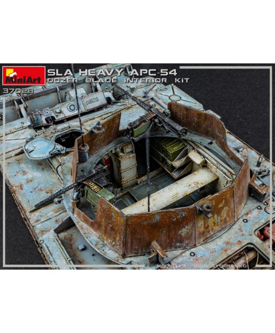 MiniArt modelis Tiran 4 Late Type. Interior Kit 1/35