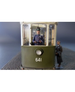 MiniArt modelis EUROPEAN TRAMCAR (StraBenbahn Triebwagen 641) w/CREW & PASSENGERS 1/35