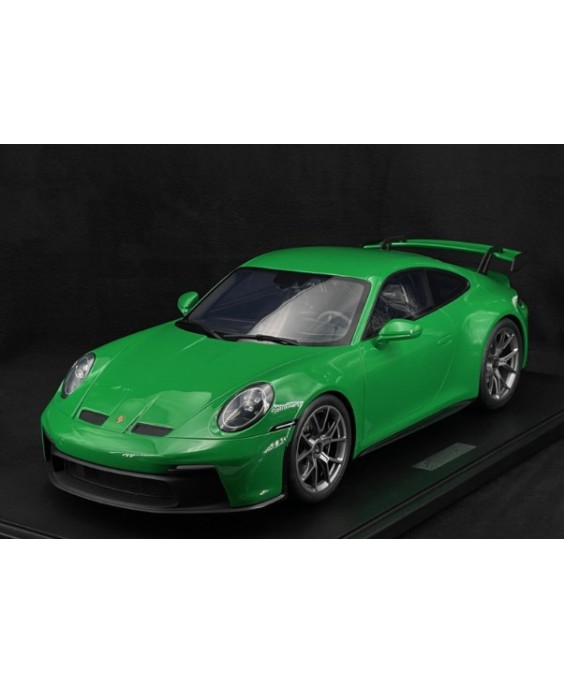 GT SPIRIT - Porsche 911 (992) GT3 2022 python green, 1/8