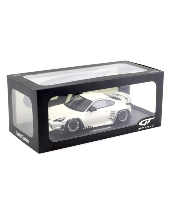 GT SPIRIT - Pandem Toyota GR86 Coupe Crystal White 2023, 1/18