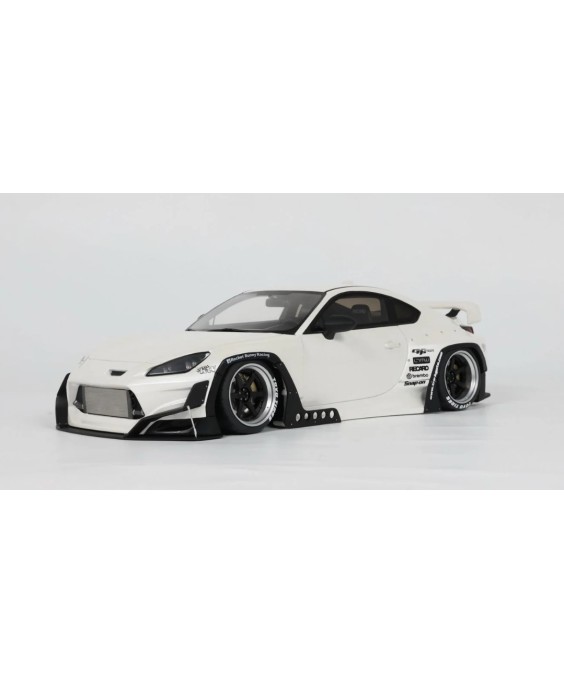 GT SPIRIT - Pandem Toyota GR86 Coupe Crystal White 2023, 1/18