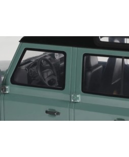 GT SPIRIT - Land Rover Defender 3 Station Wagon 1/18