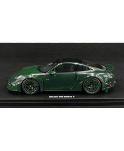 GT SPIRIT - Porsche 911 Turbo S Brabus 900 Rocket-R 2024 Mean Green, 1/18 