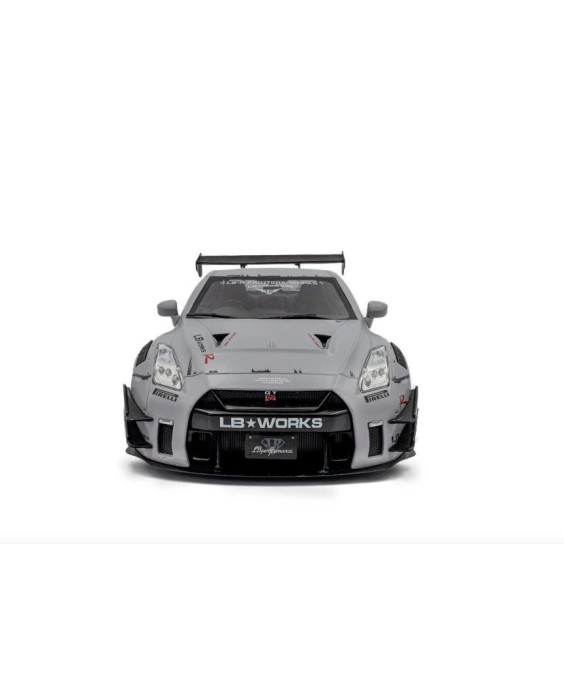 SOLIDO - Nissan GT-R (R35) w/Liberty Walk Body Kit Type 2.0 with Kato Figure, 1/18